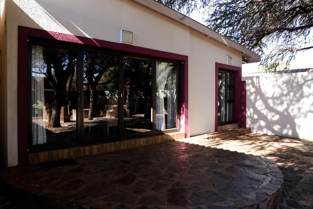 The Hedge Guesthouse Kuruman Extérieur photo