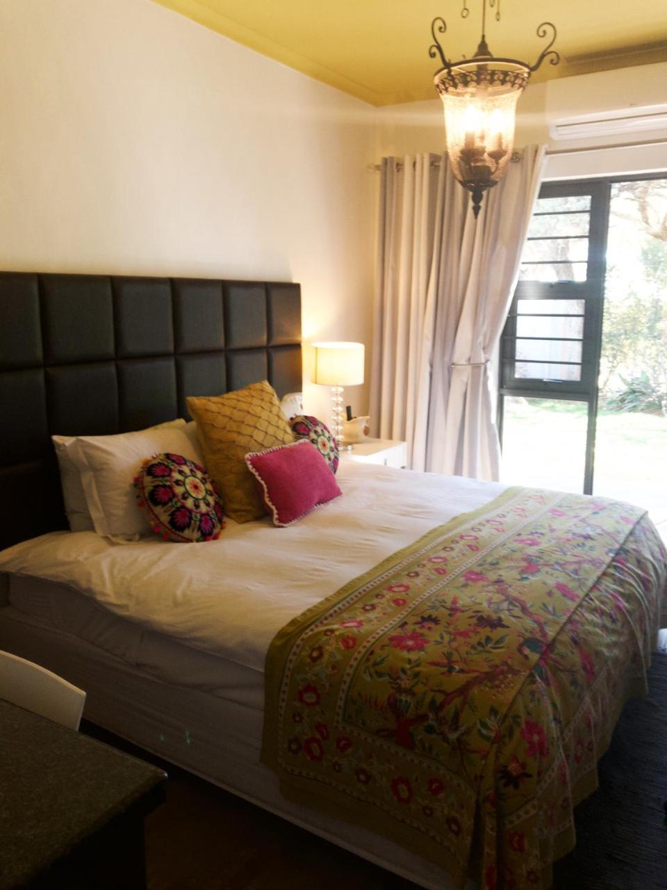 The Hedge Guesthouse Kuruman Extérieur photo