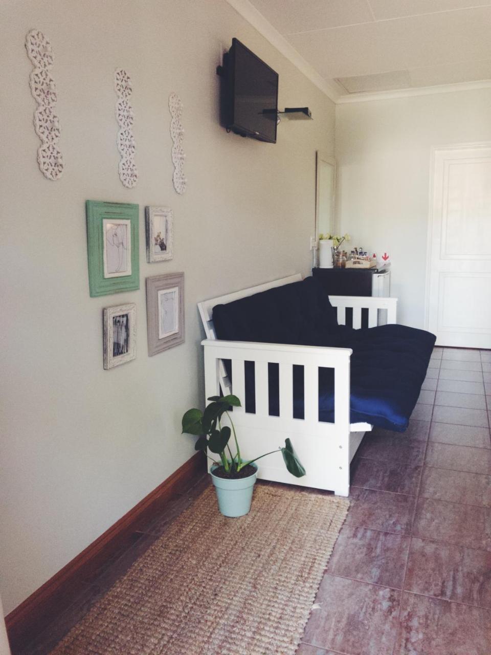 The Hedge Guesthouse Kuruman Extérieur photo