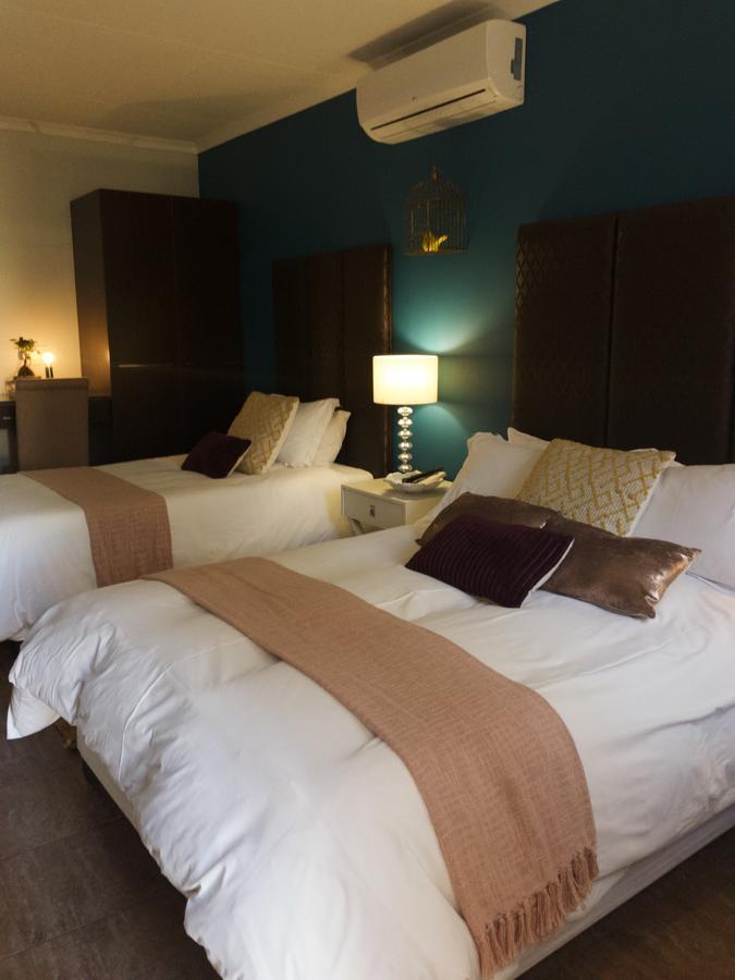 The Hedge Guesthouse Kuruman Extérieur photo
